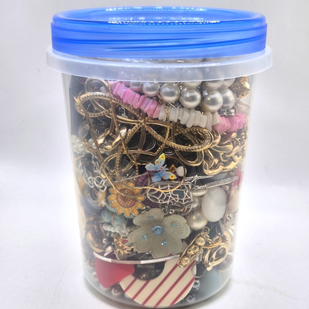 2+ lb VTG to Now Jewelry Jar | Craft, Repair, Wear